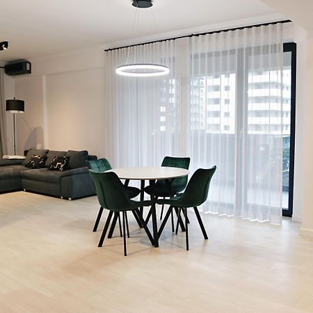 Via Vida I 2 Bedroom Apartments On Pipera Blvd 벌룬터리 외부 사진