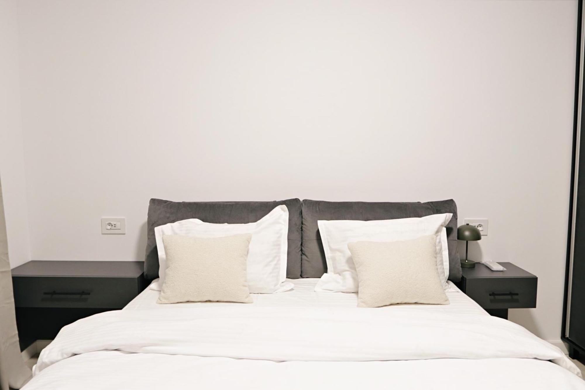 Via Vida I 2 Bedroom Apartments On Pipera Blvd 벌룬터리 외부 사진